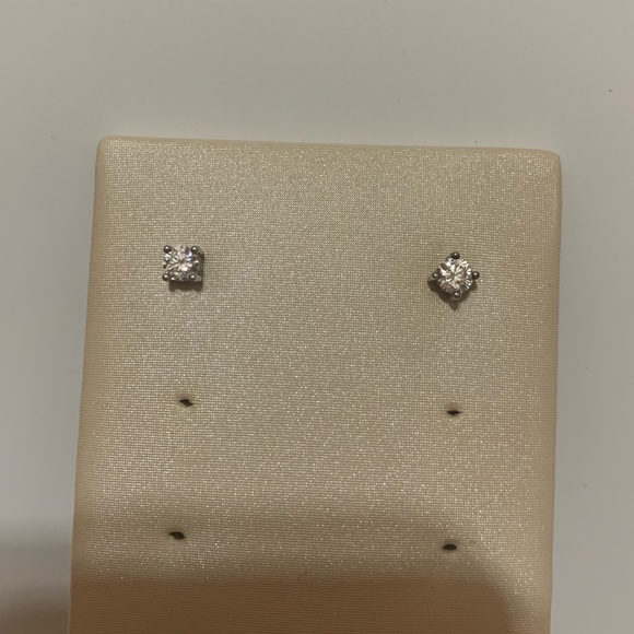 2 in 1 Earrings - Picture 6 of 8